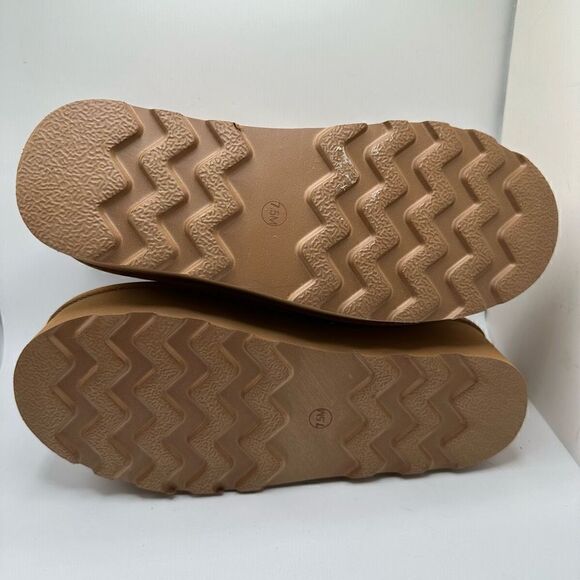 CUSHIONAIRE Women's Genuine Suede pull platform boot +Memory Foam 7.5 CHESTNUT - Picture 5 of 7